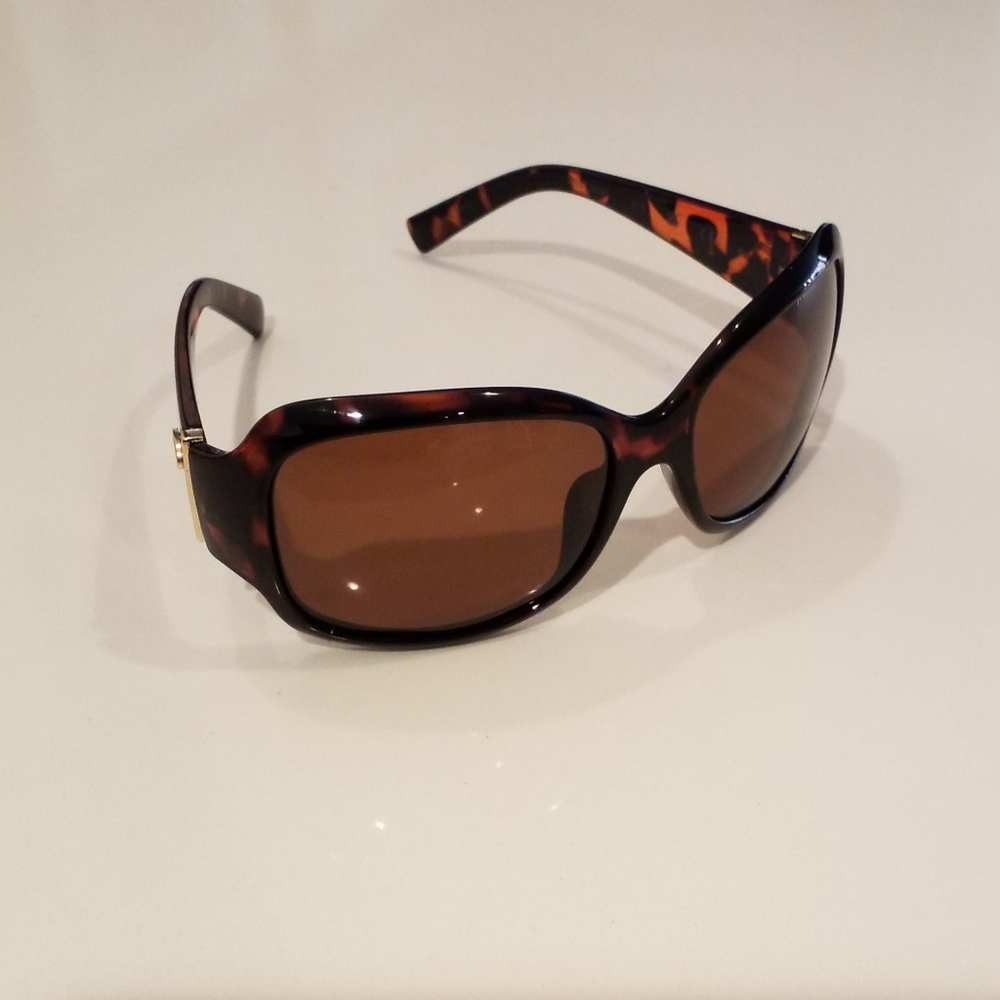 Tortoise Shell Sunglasses - Picture 1 of 4
